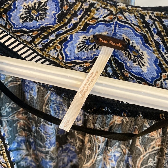 - Free People Small Blouse - Picture 2 of 5